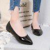 Work shoes women's spring and autumn single shoes soft leather soft bottom flat bottom black small leather shoes professional work thick heel low heel women's shoes 