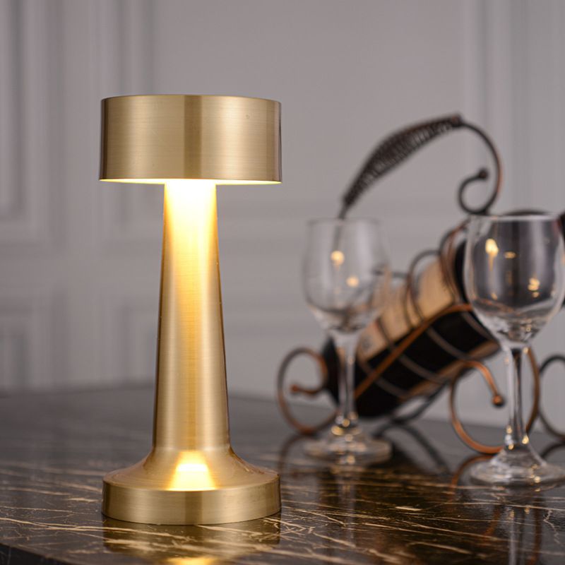 Metal table lamp cro... Metal table lamp cro...
