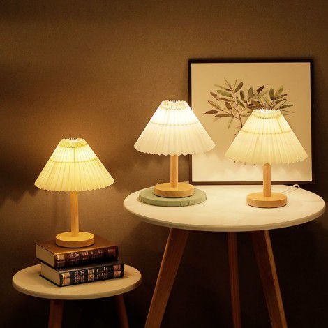 Pleated desk lamp Nordic ins style bedroom bedside lamp bed and Breakfast decoration Nightlight net red light girl dormitory decoration