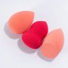 Make up tools: make up eggs can be used for both dry and wet purposes. Soak in water to make them bigger. Gourd powder puff water drops. Make up egg powder puff eggs can be customized